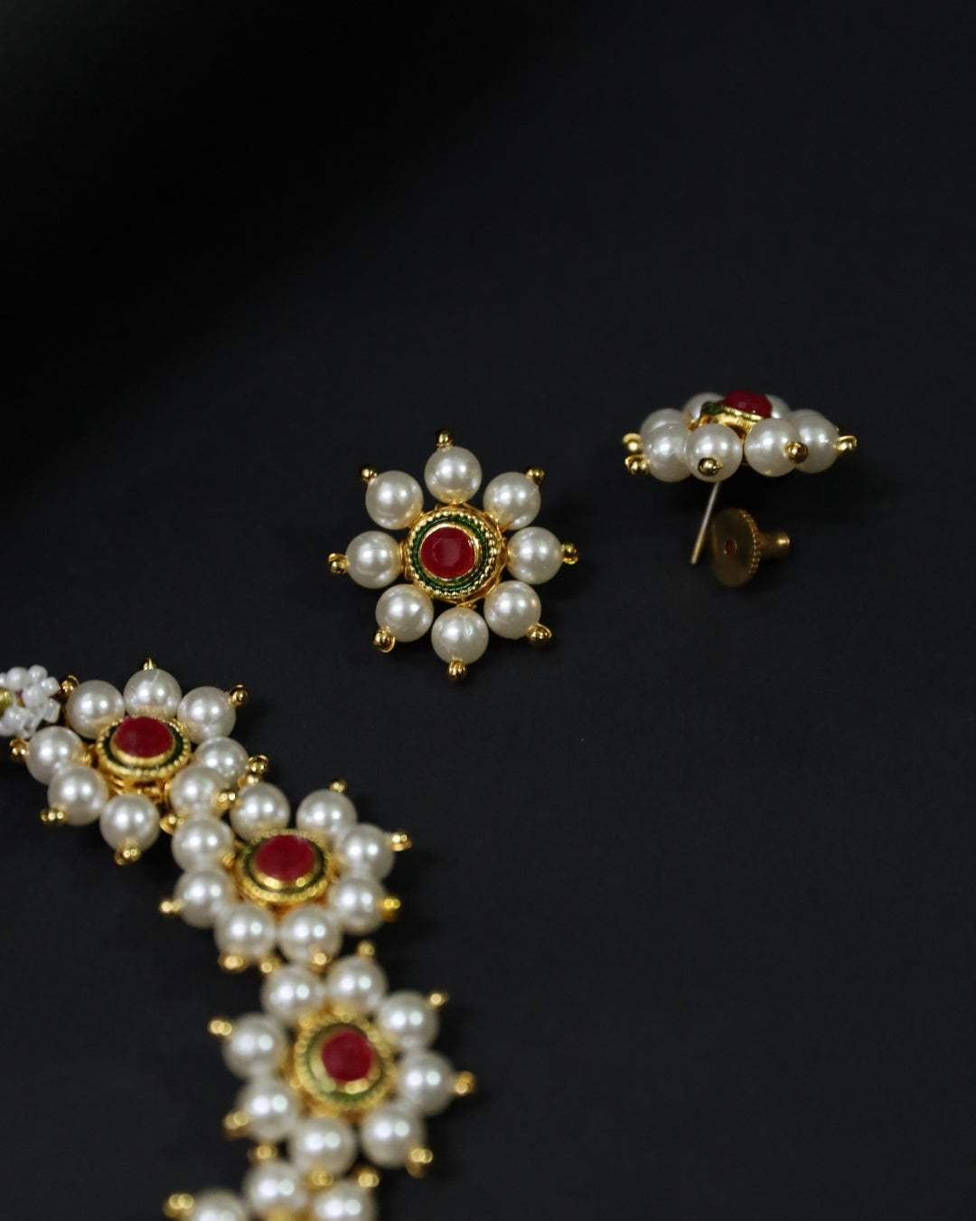 Moti Pushpa Chinchpeti Set