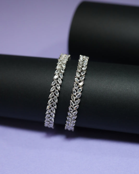 Sleek Feather Sparkle Set