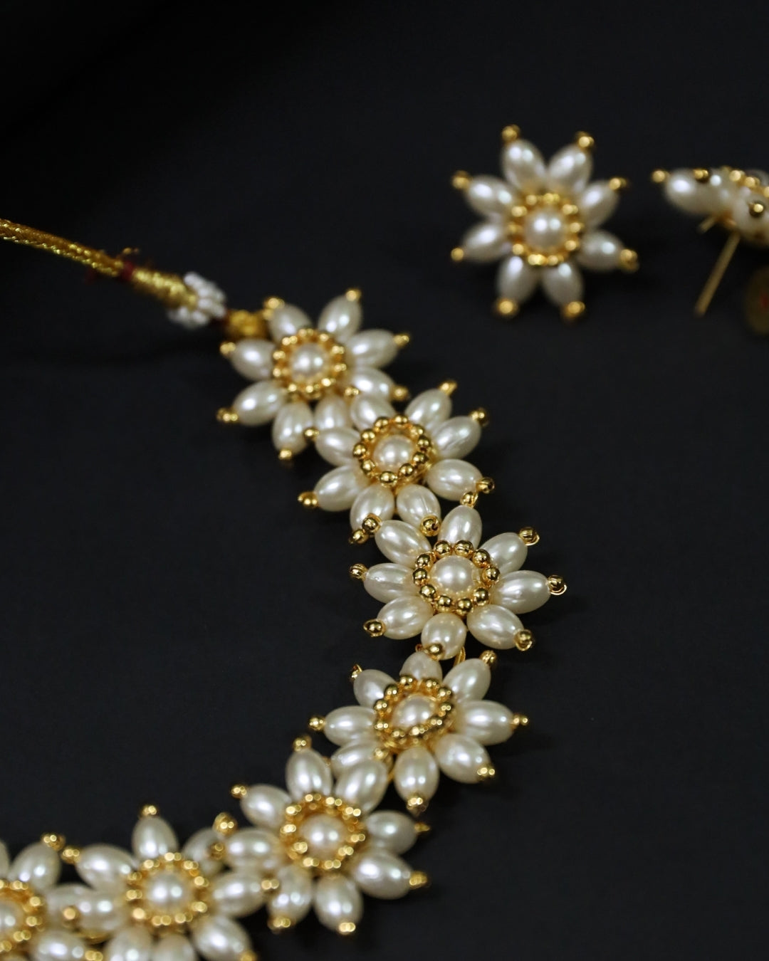 Moti Pushpa Chinchpeti Set