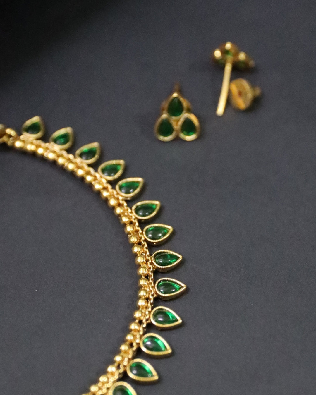 Kundan Stone Matt-Gold Toe Chain