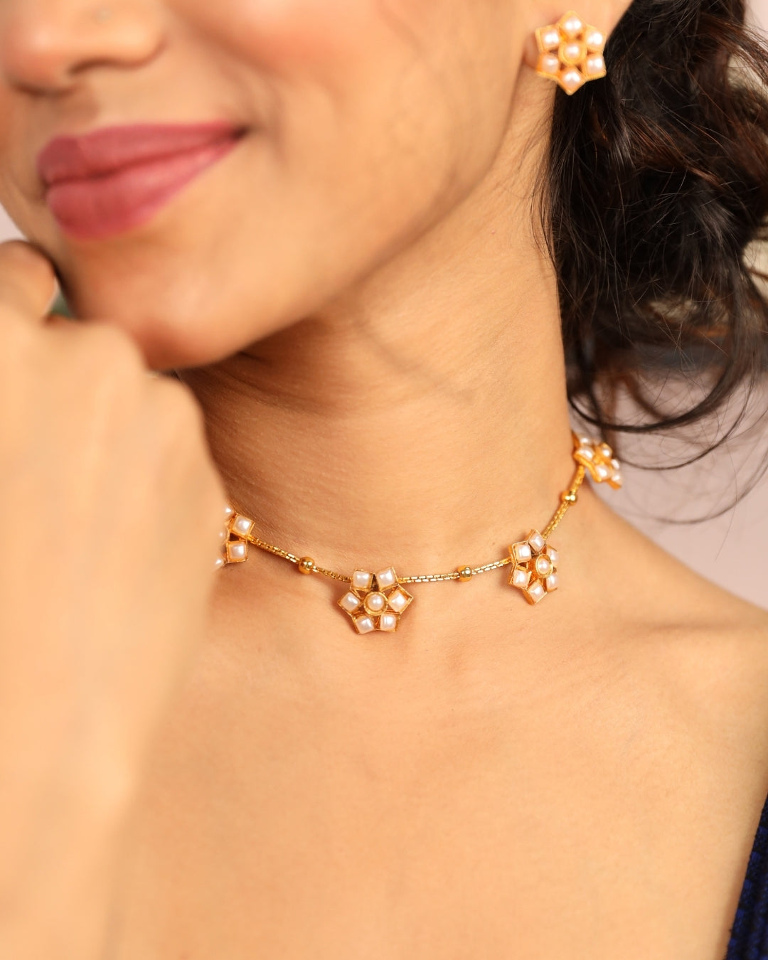 Elegant Pearl Flower Choker Set