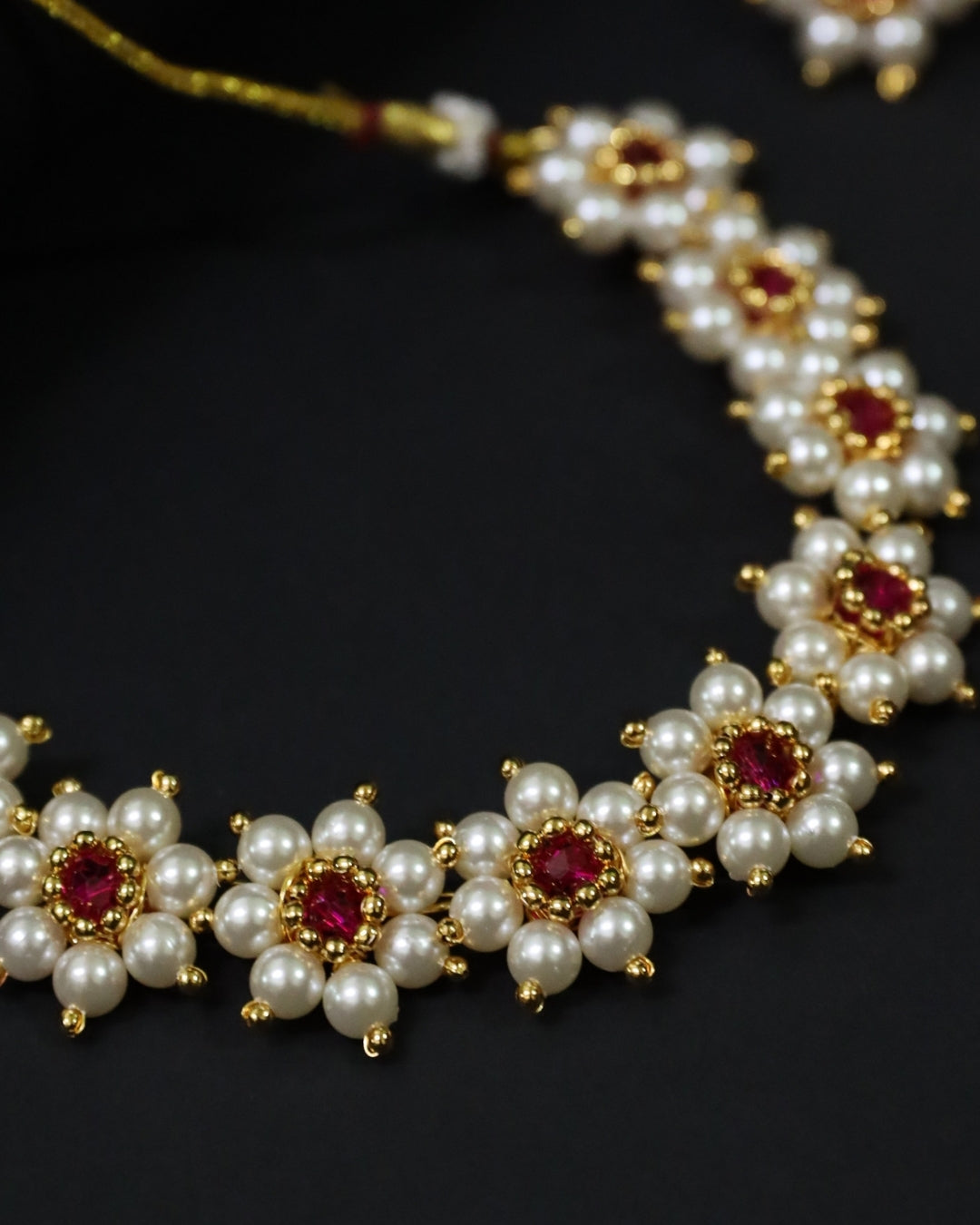 Moti Pushpa Chinchpeti Set