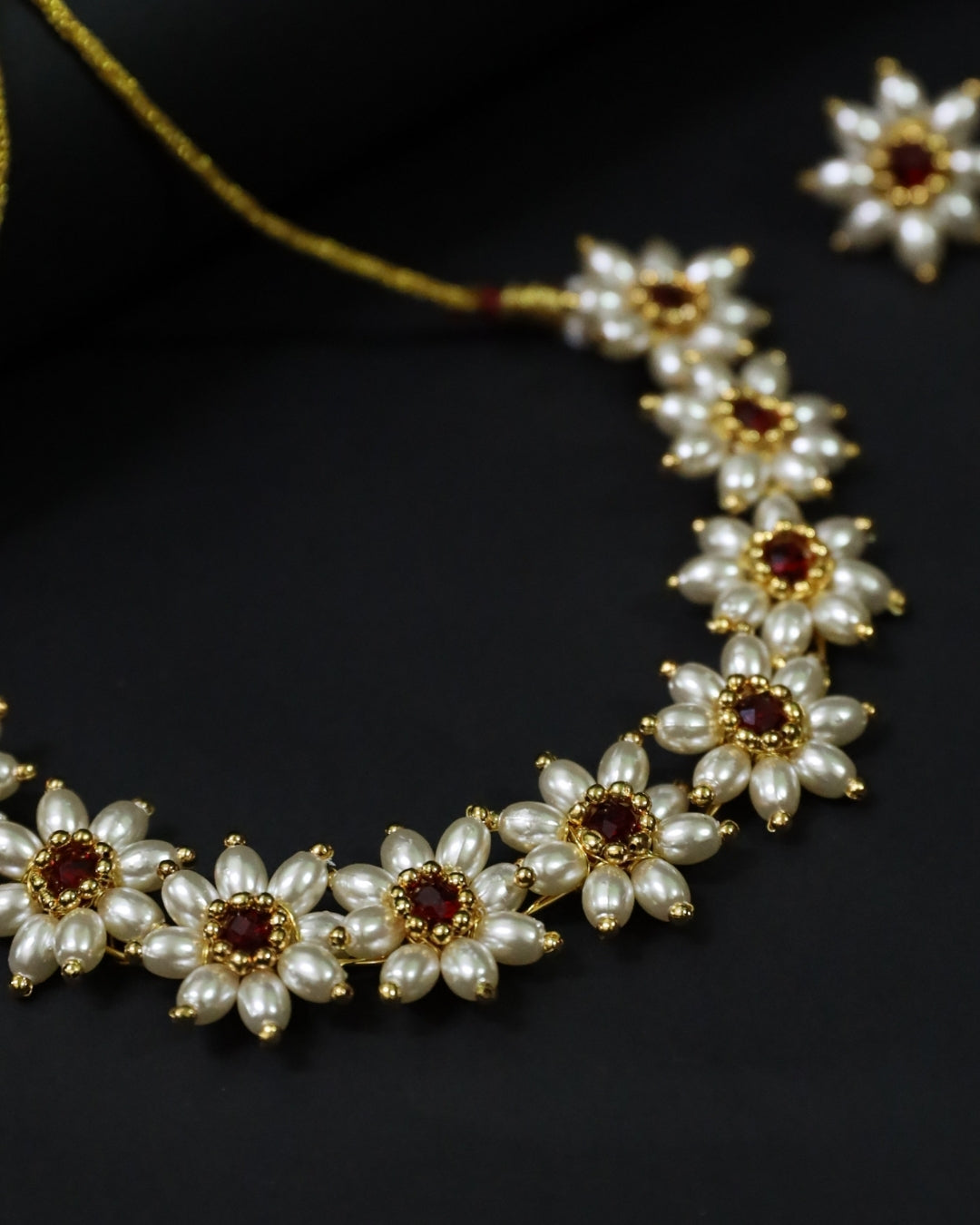 Moti Pushpa Chinchpeti Set