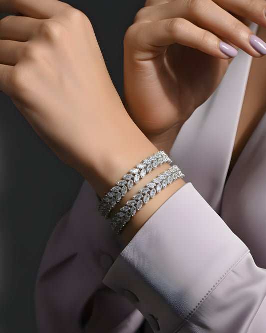 Sleek Feather Sparkle Set