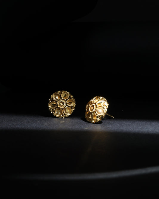 Petal Cluster Micro Plating Earrings