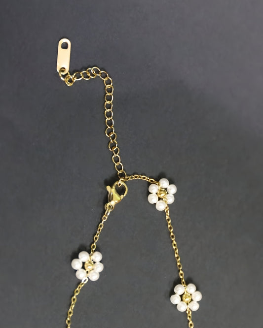 Dainty Daisy Chain 18K Gold Plated Anti-Tarnish Necklace