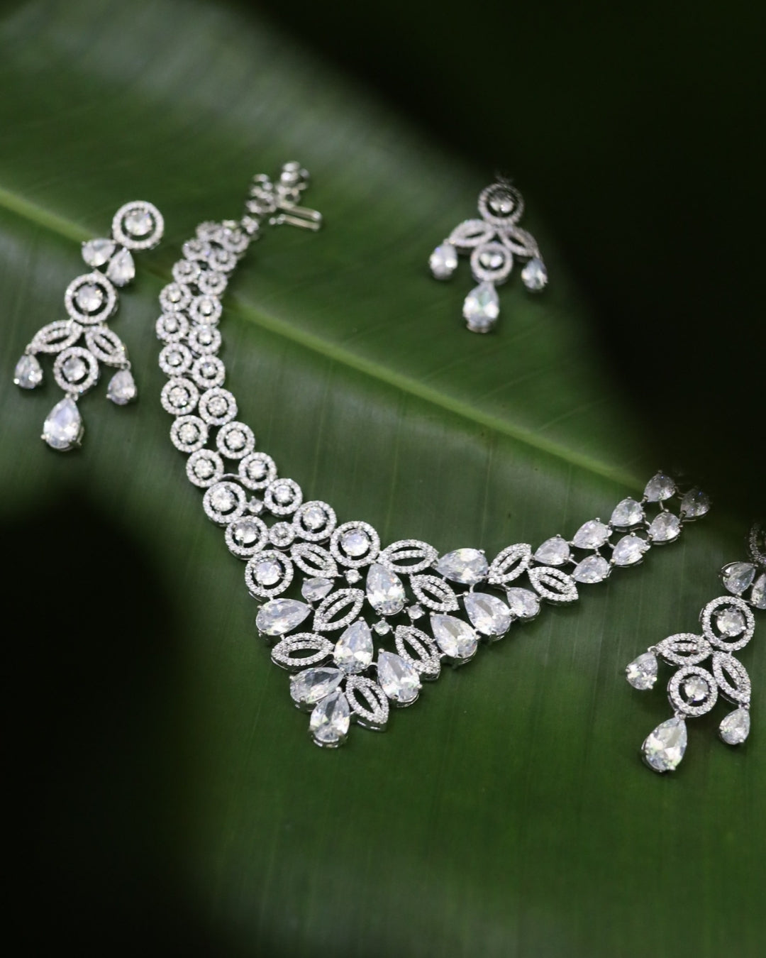 Grand Regal Sparkle Teardrop with Mangtika(Bindi) Rhodium Plated Cubic Zirconia (CZ) Choker Set