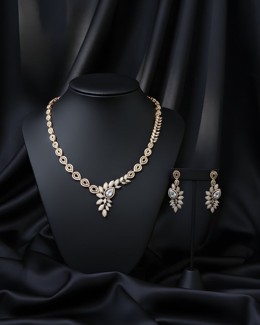 The Royal Teardrop Anti-Tarnish Necklace & Earrings Set 18k Gold Plated