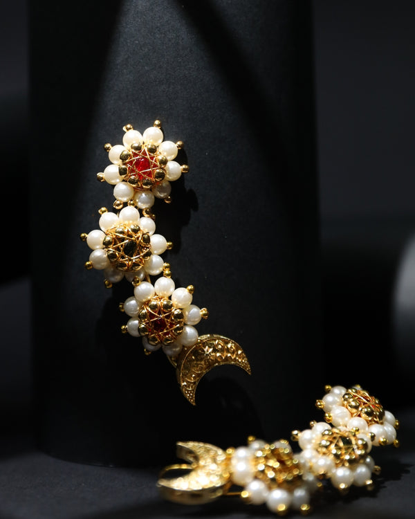 Peshwai Moti Floral Chain Ear Cuff